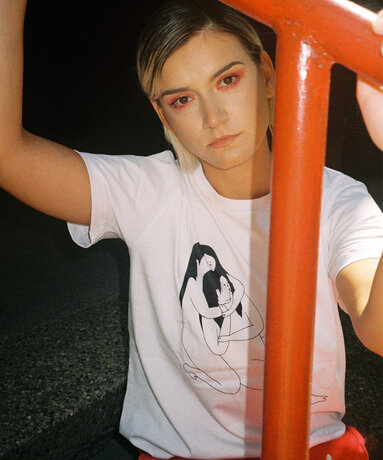 Hold T-Shirt