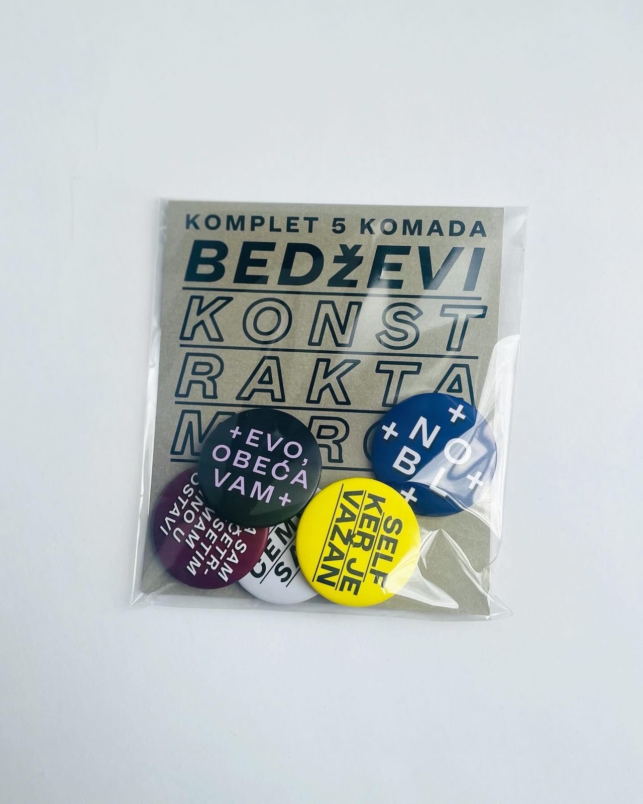 Konstrakta - Badges